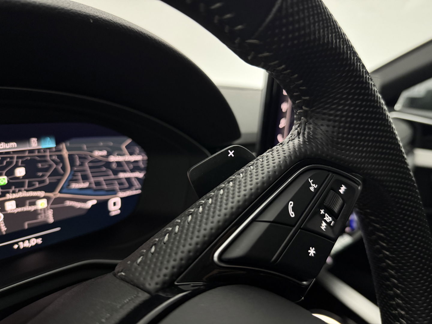 Audi A4 35 TFSI S-line | Virtual | Carplay | Trekh. | Cruise | Parkeersens. | Stoelverw. | Navi |  NAP