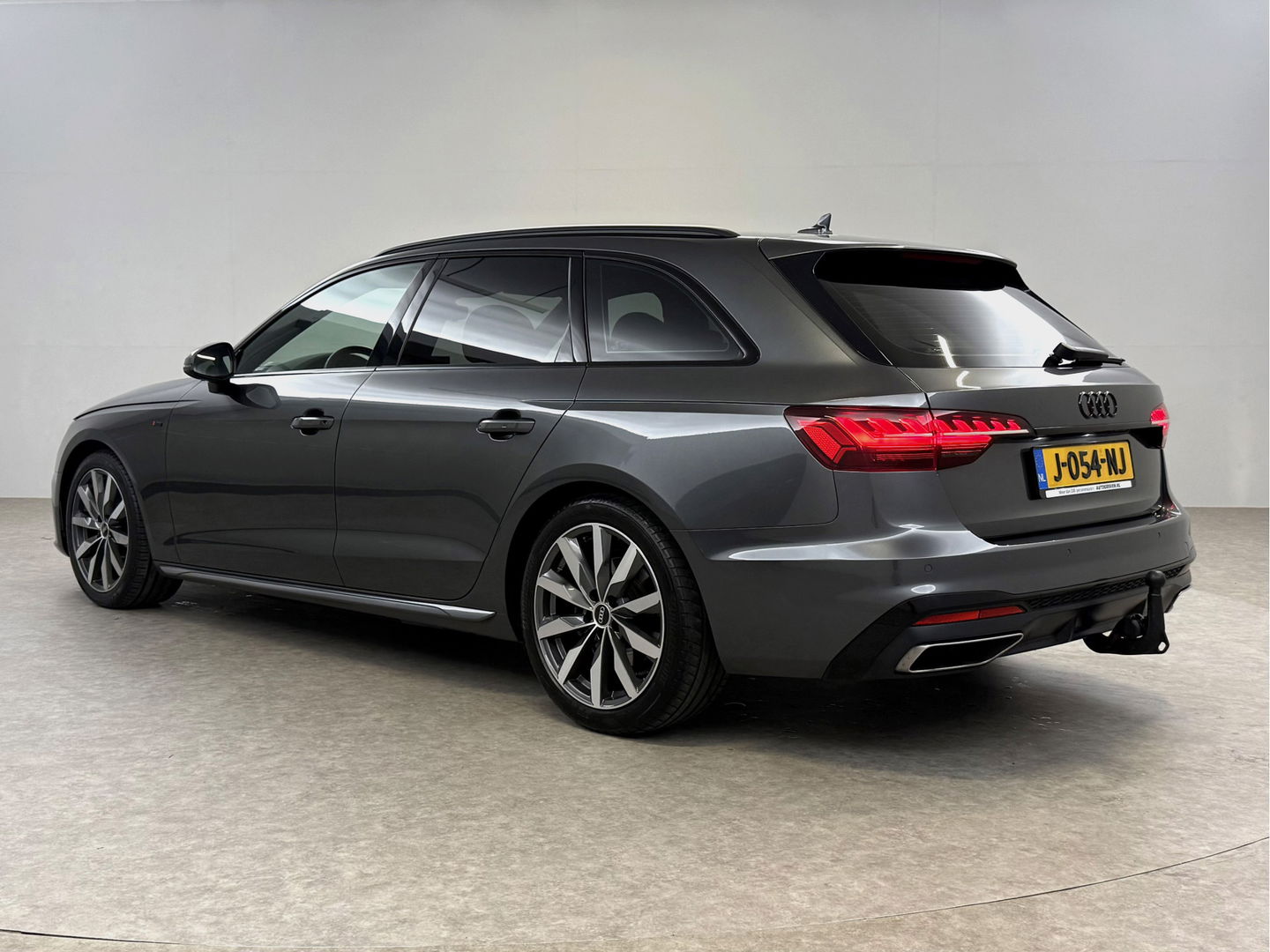 Audi A4 35 TFSI S-line | Virtual | Carplay | Trekh. | Cruise | Parkeersens. | Stoelverw. | Navi |  NAP