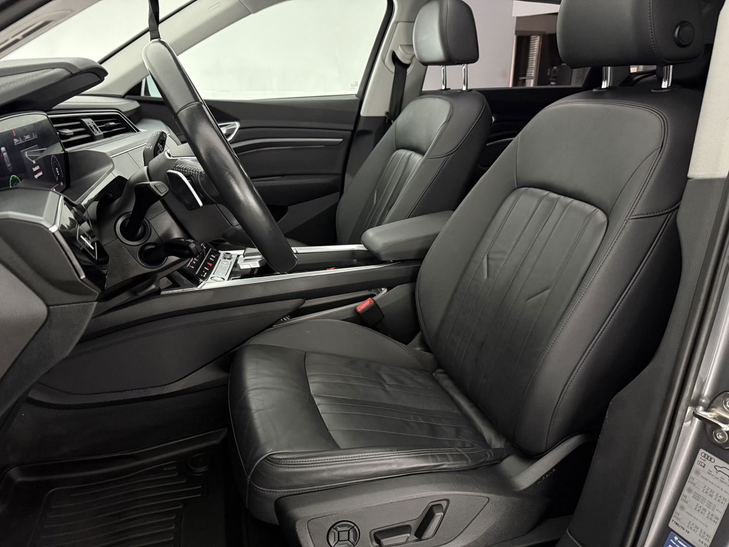 Audi e-tron e-tron 50 quattro Launch edition plus 71 kWh | SOH 91% | Pano | Virtual | Carplay | Memory | Adaptive Cruise | LED | Parkeersens.