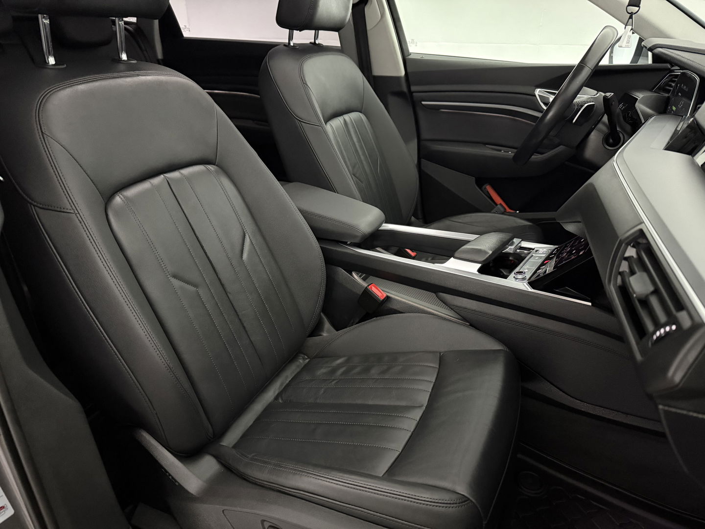 Audi e-tron e-tron 50 quattro Launch edition plus 71 kWh | SOH 91% | Pano | Virtual | Carplay | Memory | Adaptive Cruise | LED | Parkeersens.