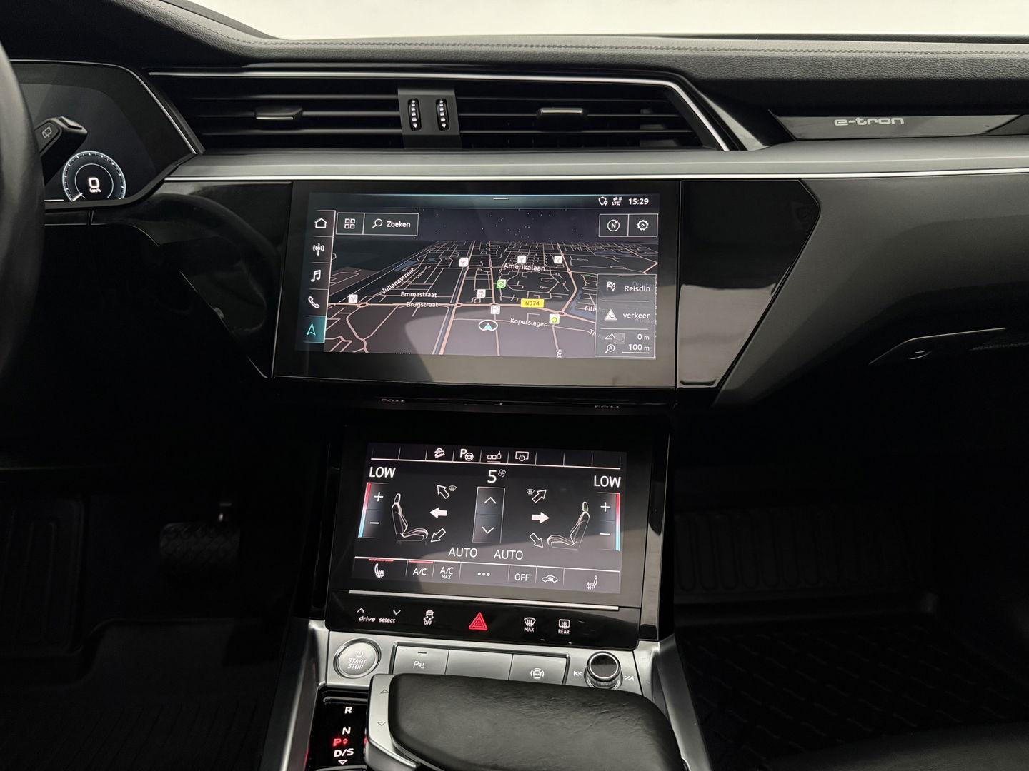 Audi e-tron e-tron 50 quattro Launch edition plus 71 kWh | SOH 91% | Pano | Virtual | Carplay | Memory | Adaptive Cruise | LED | Parkeersens.