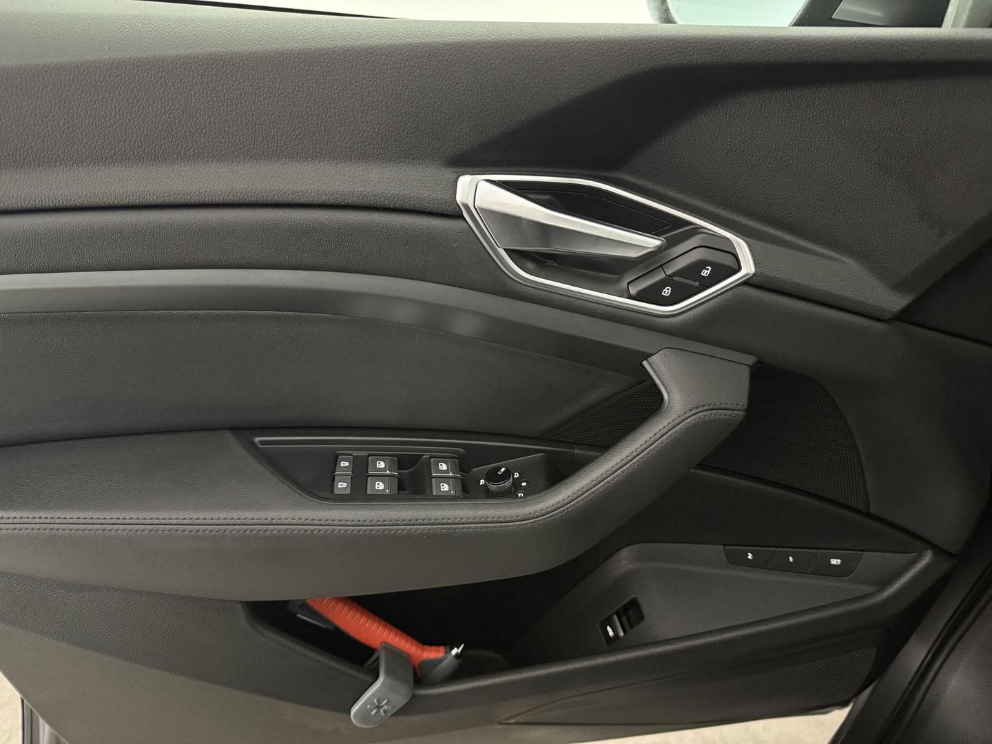 Audi e-tron e-tron 50 quattro Launch edition plus 71 kWh | SOH 91% | Pano | Virtual | Carplay | Memory | Adaptive Cruise | LED | Parkeersens.