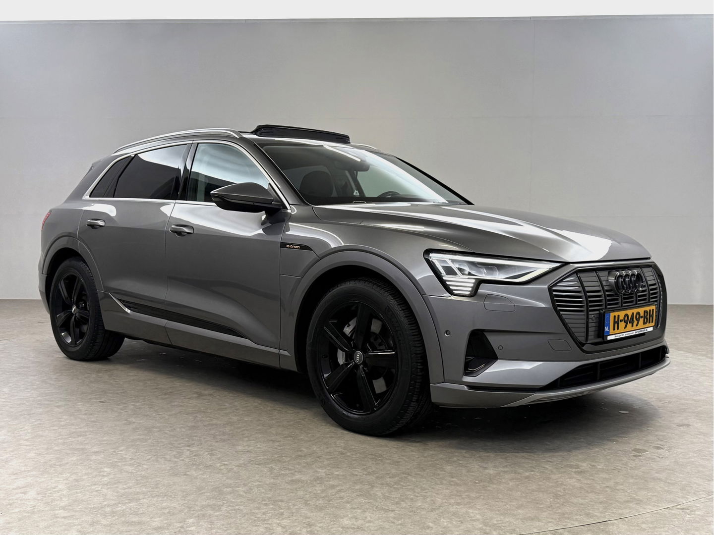 Audi e-tron e-tron 50 quattro Launch edition plus 71 kWh | SOH 91% | Pano | Virtual | Carplay | Memory | Adaptive Cruise | LED | Parkeersens.