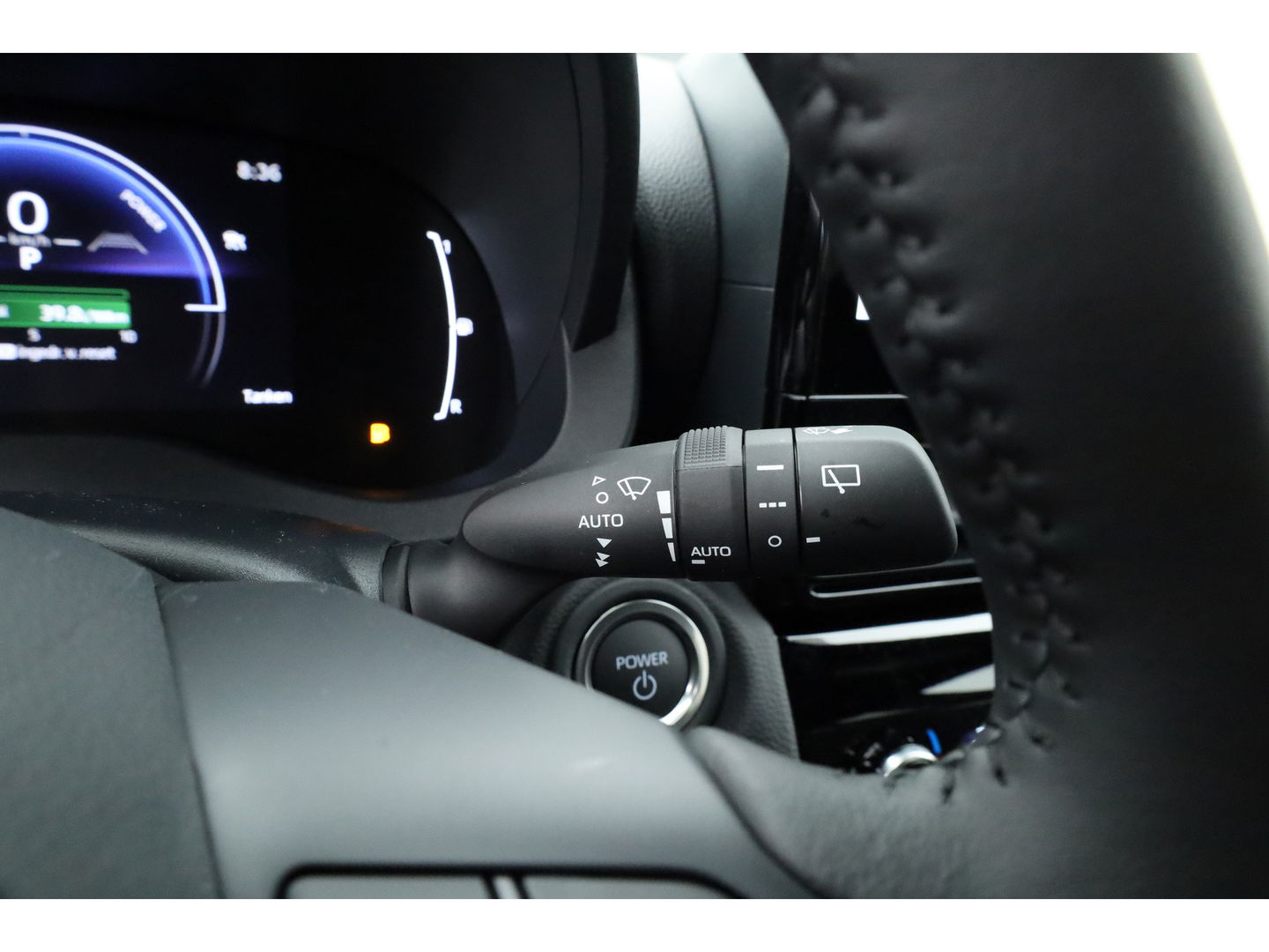 Toyota Yaris Cross 1.5 Hybrid 130 Teamplayer | Forest Green | Winter Pack | Safety Pack | Navi | Adapt. Cruise | Keyless | Camera