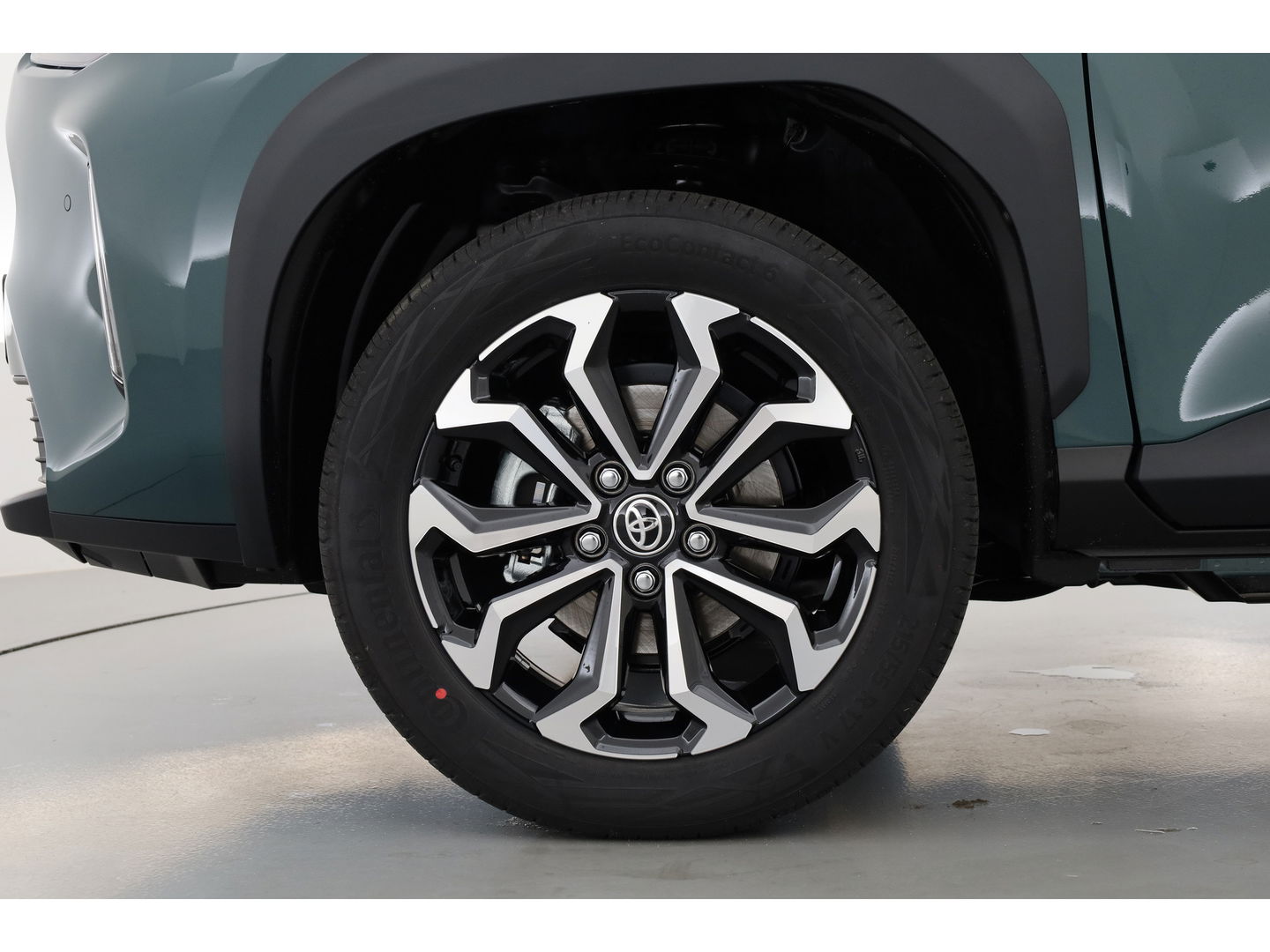 Toyota Yaris Cross 1.5 Hybrid 130 Teamplayer | Forest Green | Winter Pack | Safety Pack | Navi | Adapt. Cruise | Keyless | Camera