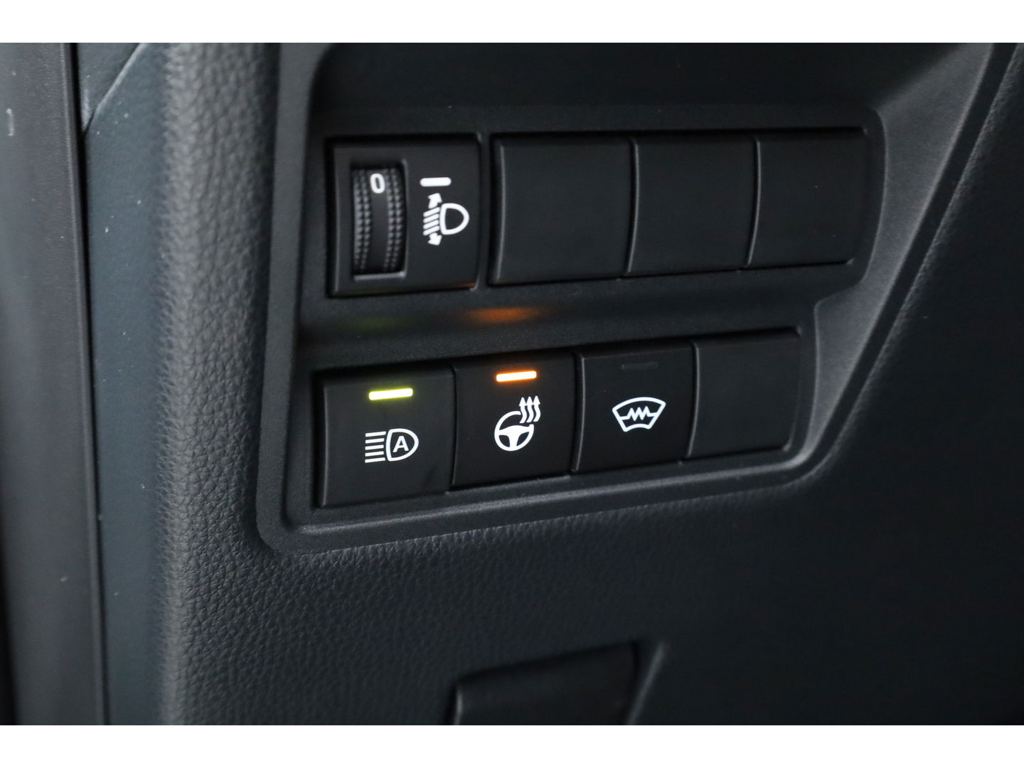 Toyota Yaris Cross 1.5 Hybrid 130 Teamplayer | Forest Green | Winter Pack | Safety Pack | Navi | Adapt. Cruise | Keyless | Camera