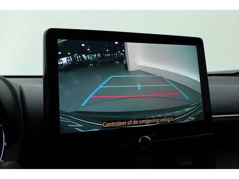 Toyota Yaris Cross 1.5 Hybrid 130 Teamplayer | Forest Green | Winter Pack | Safety Pack | Navi | Adapt. Cruise | Keyless | Camera