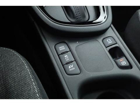 Toyota Yaris Cross 1.5 Hybrid 130 Teamplayer | Forest Green | Winter Pack | Safety Pack | Navi | Adapt. Cruise | Keyless | Camera