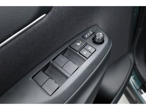 Toyota Yaris Cross 1.5 Hybrid 130 Teamplayer | Forest Green | Winter Pack | Safety Pack | Navi | Adapt. Cruise | Keyless | Camera