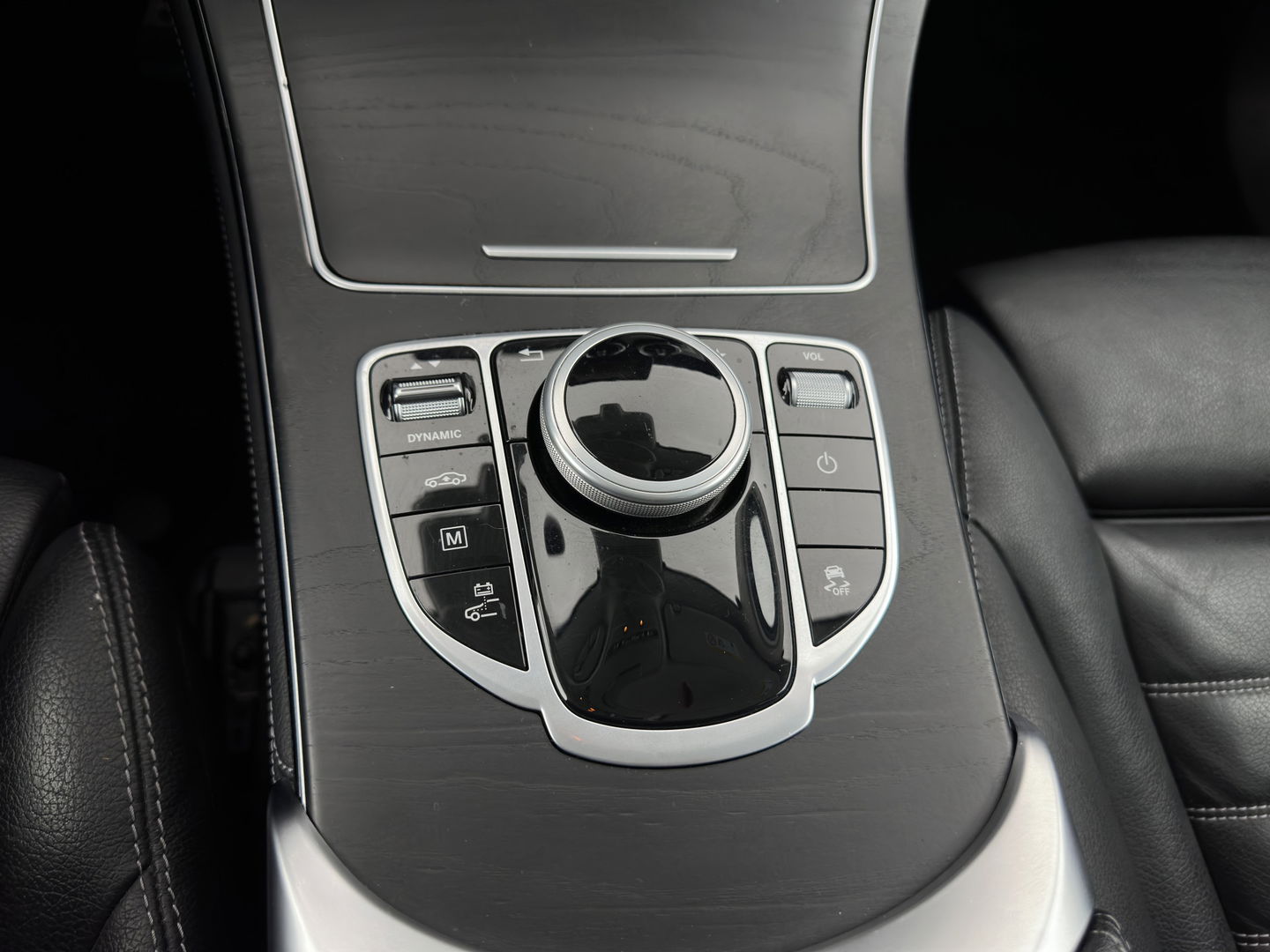 Mercedes-Benz GLC 350e 4MATIC Premium Plus Aut. *ADAPTIVE-CRUISE | FULL-LEATHER | FULL-LED | BLIND-SPOT | HEATED-SPORTSEATS | CAMERA | KEYLESS | AIR-SUSPENSION | PRIVACY-GLASS | NAVI-FULLMAP | 20''ALU*