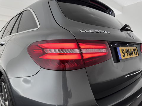 Mercedes-Benz GLC 350e 4MATIC Premium Plus Aut. *ADAPTIVE-CRUISE | FULL-LEATHER | FULL-LED | BLIND-SPOT | HEATED-SPORTSEATS | CAMERA | KEYLESS | AIR-SUSPENSION | PRIVACY-GLASS | NAVI-FULLMAP | 20''ALU*