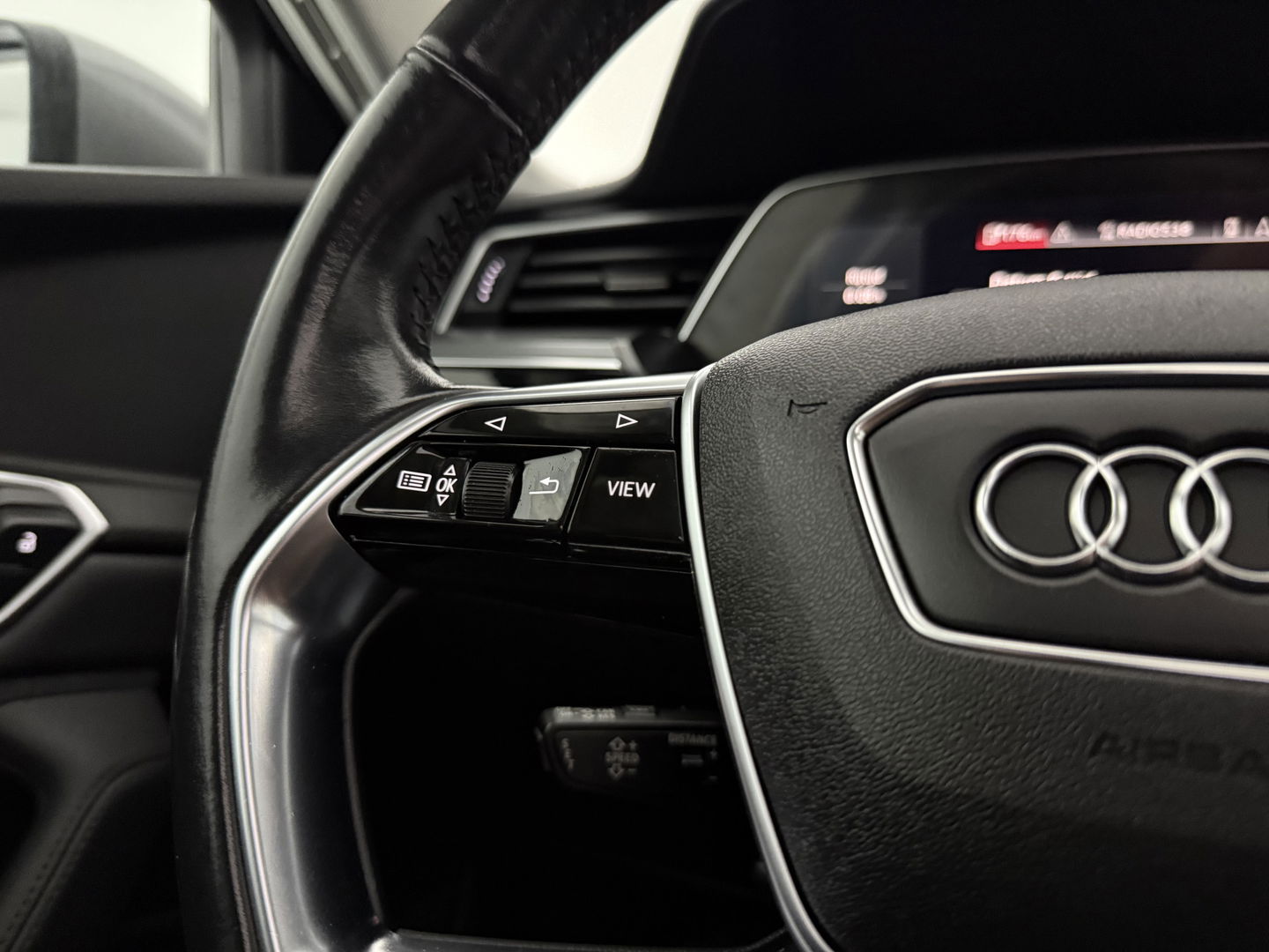 Audi e-tron 50 Quattro Launch edition plus 313PK 71 kWh | SOH 92% | Virtual | Memory | Pano | Adaptive Cruise | Keyless | Trekh. | Carplay