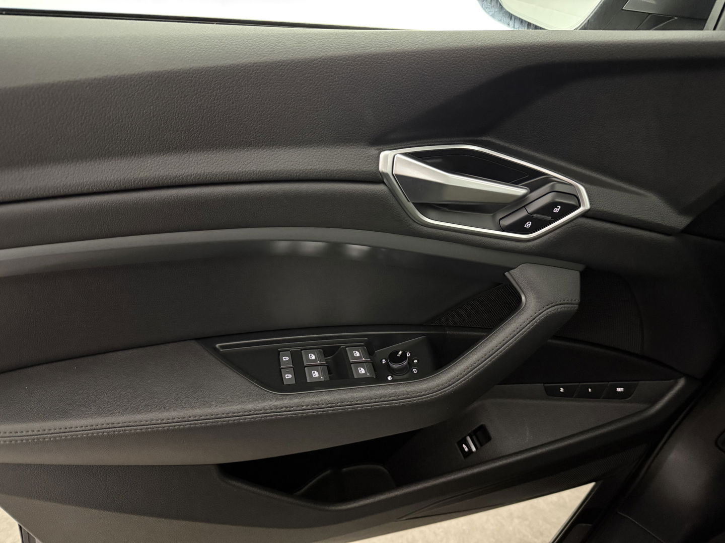 Audi e-tron 50 Quattro Launch edition plus 313PK 71 kWh | SOH 92% | Virtual | Memory | Pano | Adaptive Cruise | Keyless | Trekh. | Carplay