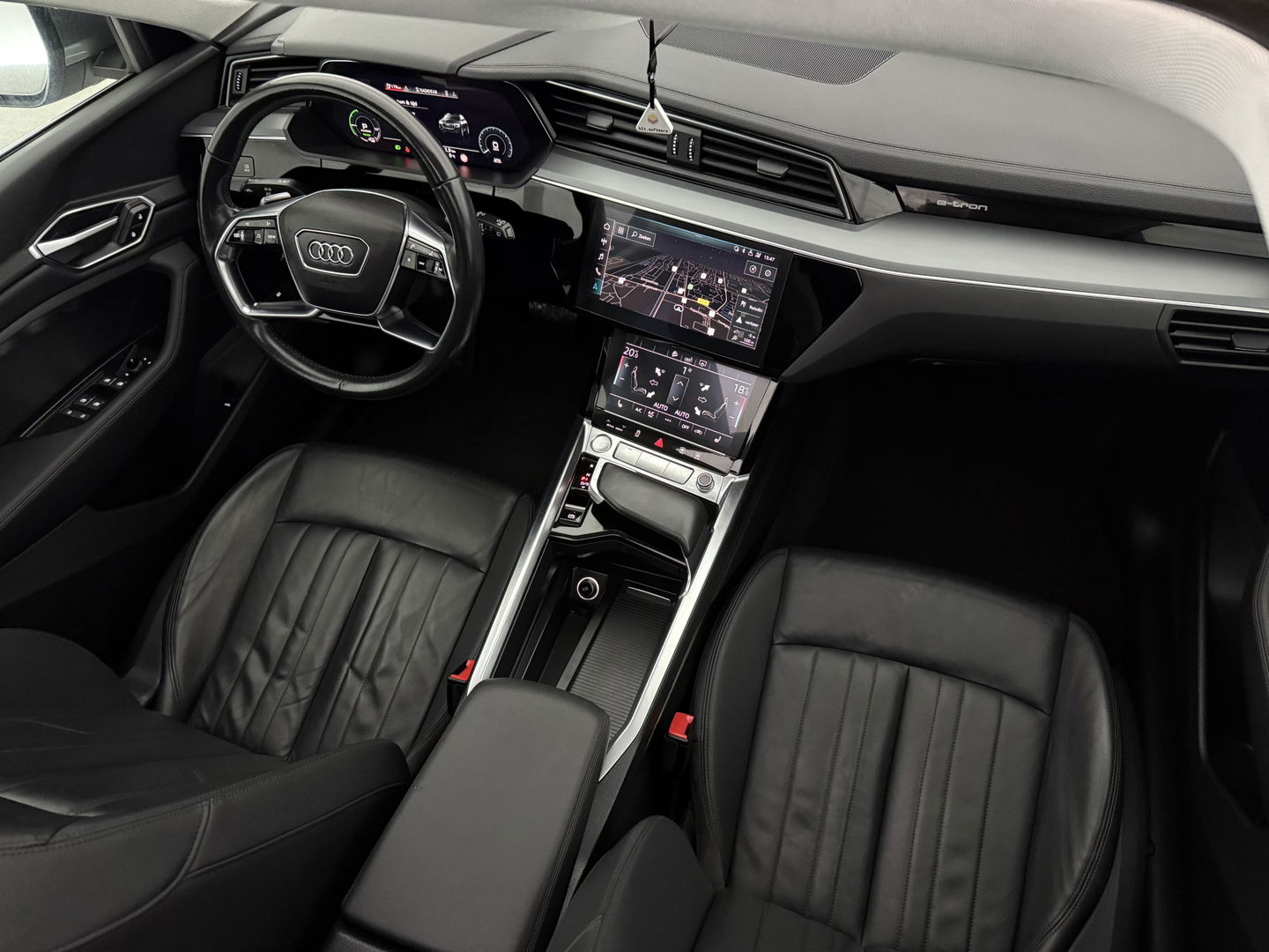 Audi e-tron 50 Quattro Launch edition plus 313PK 71 kWh | SOH 92% | Virtual | Memory | Pano | Adaptive Cruise | Keyless | Trekh. | Carplay