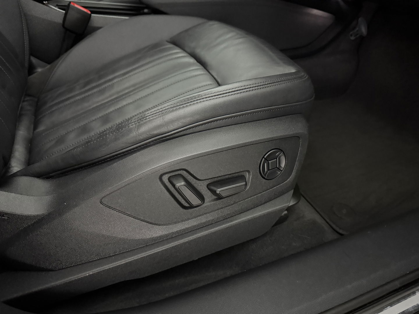 Audi e-tron 50 Quattro Launch edition plus 313PK 71 kWh | SOH 92% | Virtual | Memory | Pano | Adaptive Cruise | Keyless | Trekh. | Carplay