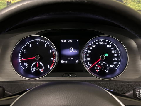 Volkswagen GOLF Variant 1.0 TSI Connected Series | Trekhaak | Achteruitrijcamera | Cruise Control | Apple Carplay/Android Auto | Parkeersensoren | DAB | Navigatie | Airconditioning |