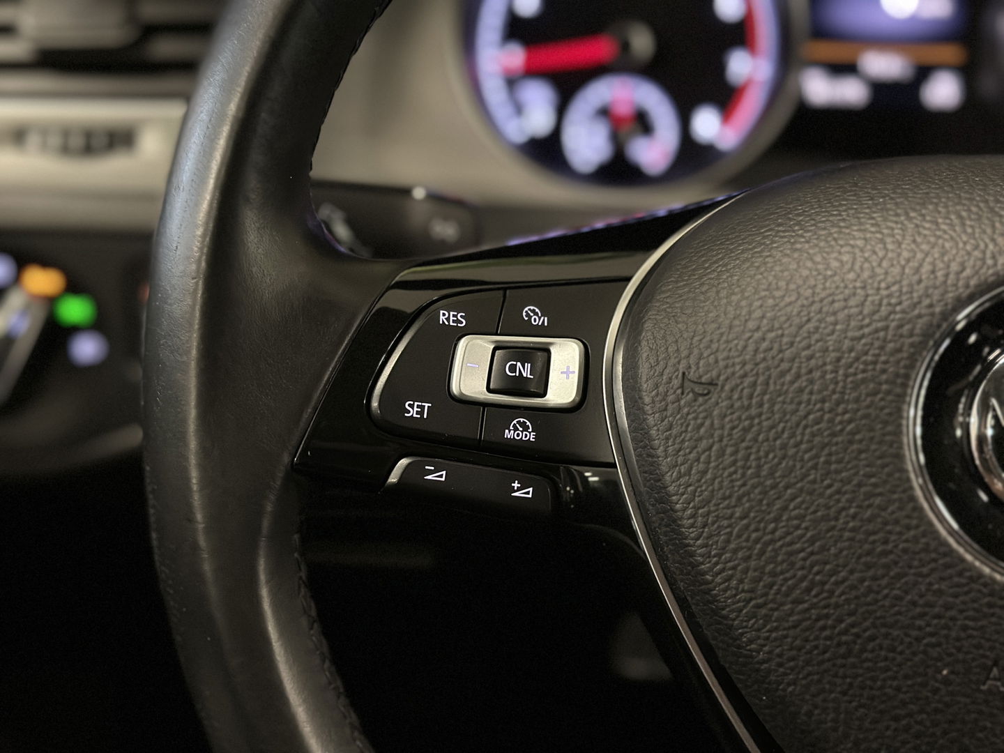 Volkswagen Golf Variant 1.0 TSI Connected Series | Trekhaak | Achteruitrijcamera | Cruise Control | Apple Carplay/Android Auto | Parkeersensoren | DAB | Navigatie | Airconditioning |