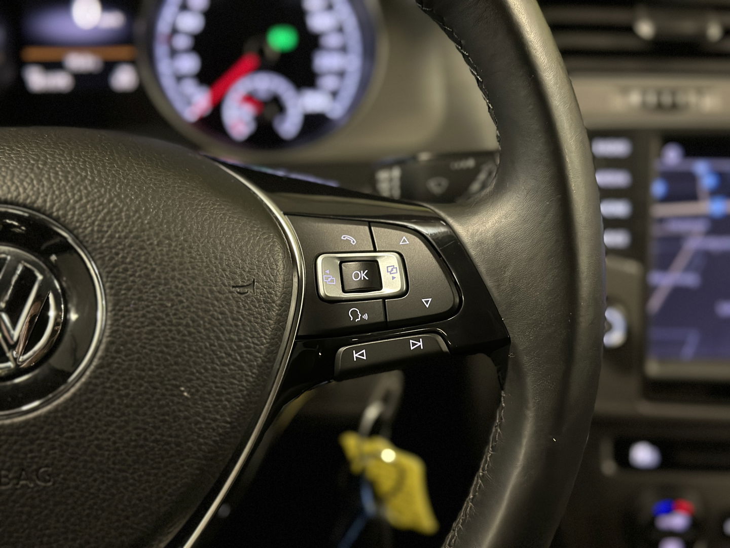 Volkswagen Golf Variant 1.0 TSI Connected Series | Trekhaak | Achteruitrijcamera | Cruise Control | Apple Carplay/Android Auto | Parkeersensoren | DAB | Navigatie | Airconditioning |