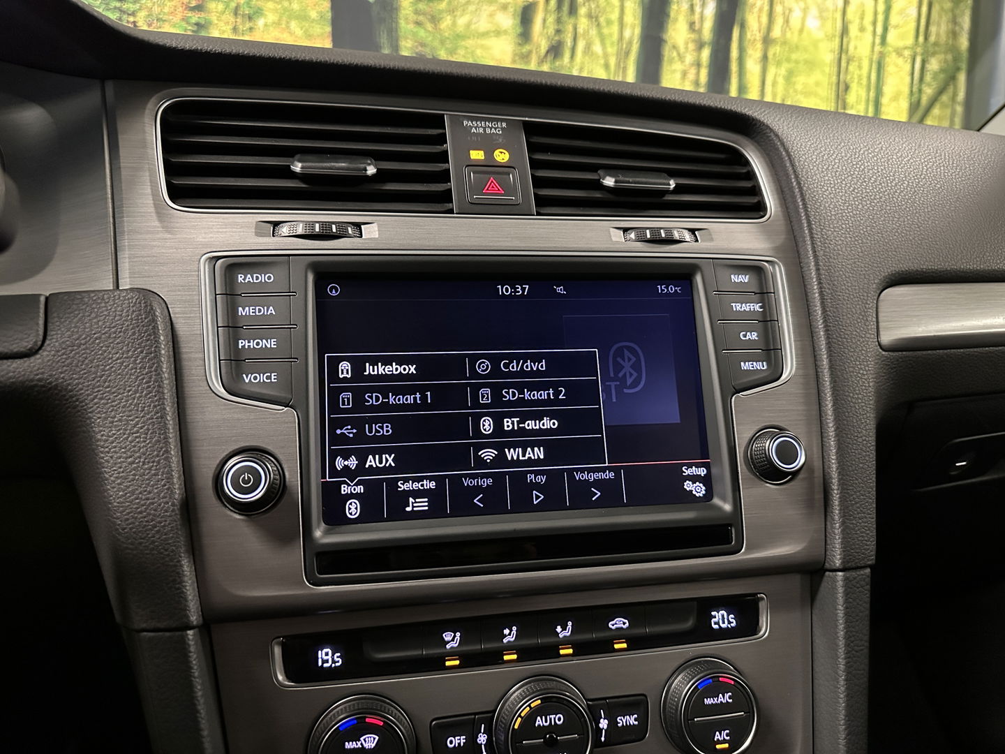 Volkswagen Golf Variant 1.0 TSI Connected Series | Trekhaak | Achteruitrijcamera | Cruise Control | Apple Carplay/Android Auto | Parkeersensoren | DAB | Navigatie | Airconditioning |