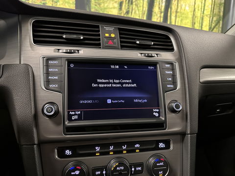 Volkswagen GOLF Variant 1.0 TSI Connected Series | Trekhaak | Achteruitrijcamera | Cruise Control | Apple Carplay/Android Auto | Parkeersensoren | DAB | Navigatie | Airconditioning |