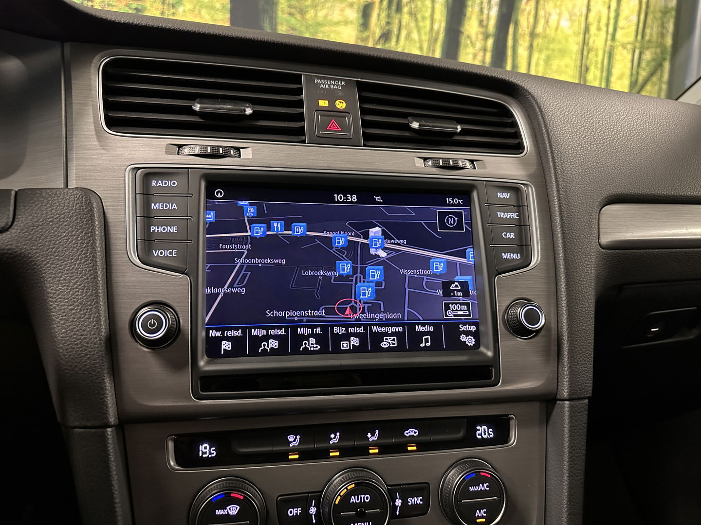 Volkswagen Golf Variant 1.0 TSI Connected Series | Trekhaak | Achteruitrijcamera | Cruise Control | Apple Carplay/Android Auto | Parkeersensoren | DAB | Navigatie | Airconditioning |