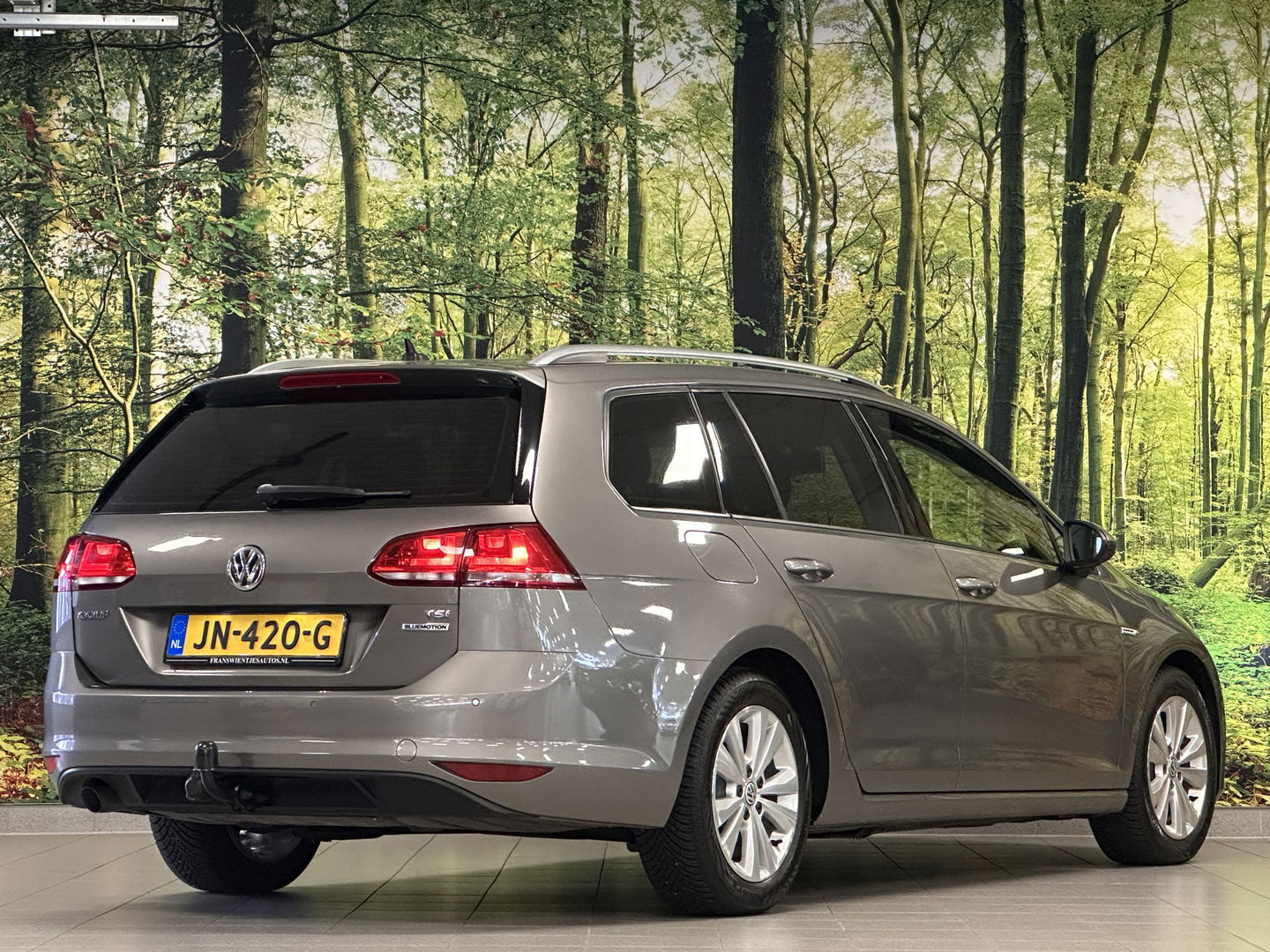 Volkswagen GOLF Variant 1.0 TSI Connected Series | Trekhaak | Achteruitrijcamera | Cruise Control | Apple Carplay/Android Auto | Parkeersensoren | DAB | Navigatie | Airconditioning |