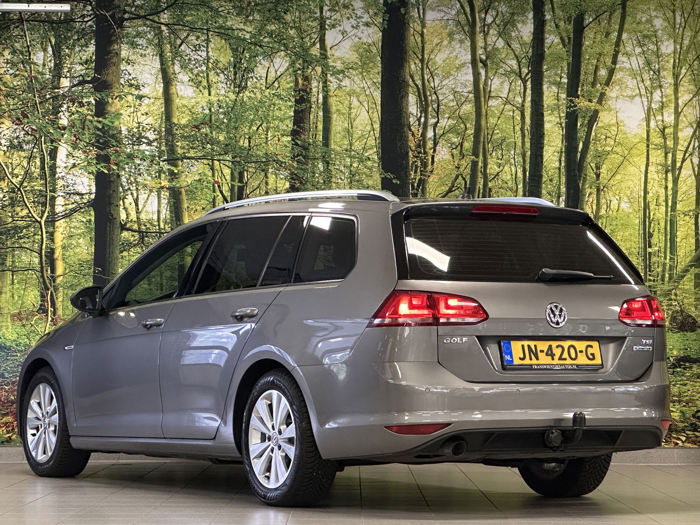 Volkswagen Golf Variant 1.0 TSI Connected Series | Trekhaak | Achteruitrijcamera | Cruise Control | Apple Carplay/Android Auto | Parkeersensoren | DAB | Navigatie | Airconditioning |