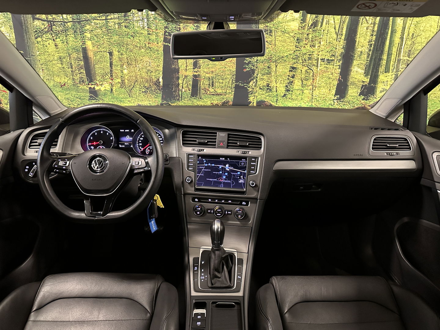 Volkswagen Golf Variant 1.0 TSI Connected Series | Trekhaak | Achteruitrijcamera | Cruise Control | Apple Carplay/Android Auto | Parkeersensoren | DAB | Navigatie | Airconditioning |