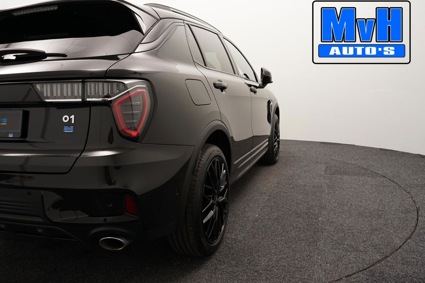 Lynk & Co 01 1.5 Hybride|FULL BLACK XL|ZWARTE.HEMEL|360ºCAM