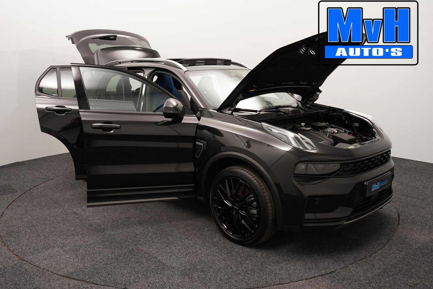 Lynk & Co 01 1.5 Hybride|FULL BLACK XL|ZWARTE.HEMEL|360ºCAM