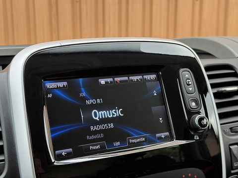 Renault Trafic 1.6 dCi T29 L2H1 DC Comfort | Marge |  Airconditioning | Radio | Navigatie | Cruise Control | Bluetooth | Stop & Go | Multifunctioneel Stuurwiel |