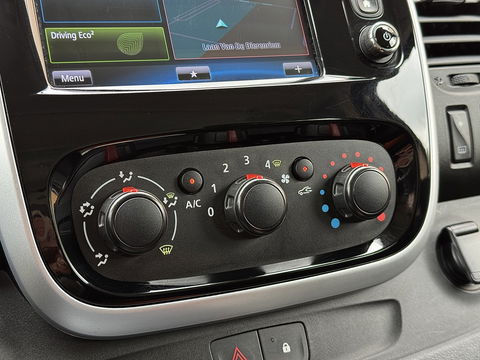 Renault Trafic 1.6 dCi T29 L2H1 DC Comfort | Marge |  Airconditioning | Radio | Navigatie | Cruise Control | Bluetooth | Stop & Go | Multifunctioneel Stuurwiel |
