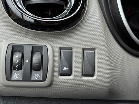 Renault Trafic 1.6 dCi T29 L2H1 DC Comfort | Marge |  Airconditioning | Radio | Navigatie | Cruise Control | Bluetooth | Stop & Go | Multifunctioneel Stuurwiel |