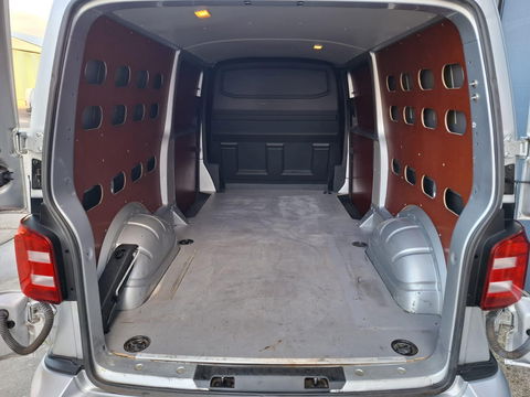 Volkswagen Transporter 2.0 TDI L2H1 Highline DUBBELE SCHUIFDEUR / AIRCO / CRUISE CONTROLE / TREKHAAK