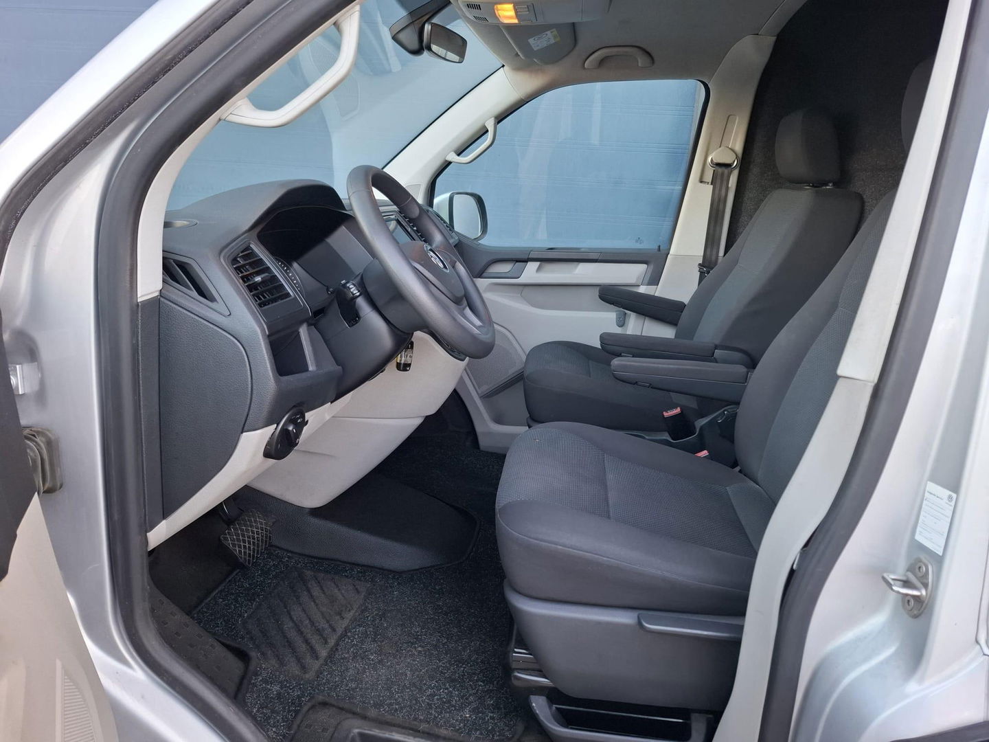 Volkswagen Transporter 2.0 TDI L2H1 Highline DUBBELE SCHUIFDEUR / AIRCO / CRUISE CONTROLE / TREKHAAK