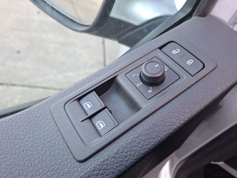 Volkswagen Transporter 2.0 TDI L2H1 Highline DUBBELE SCHUIFDEUR / AIRCO / CRUISE CONTROLE / TREKHAAK