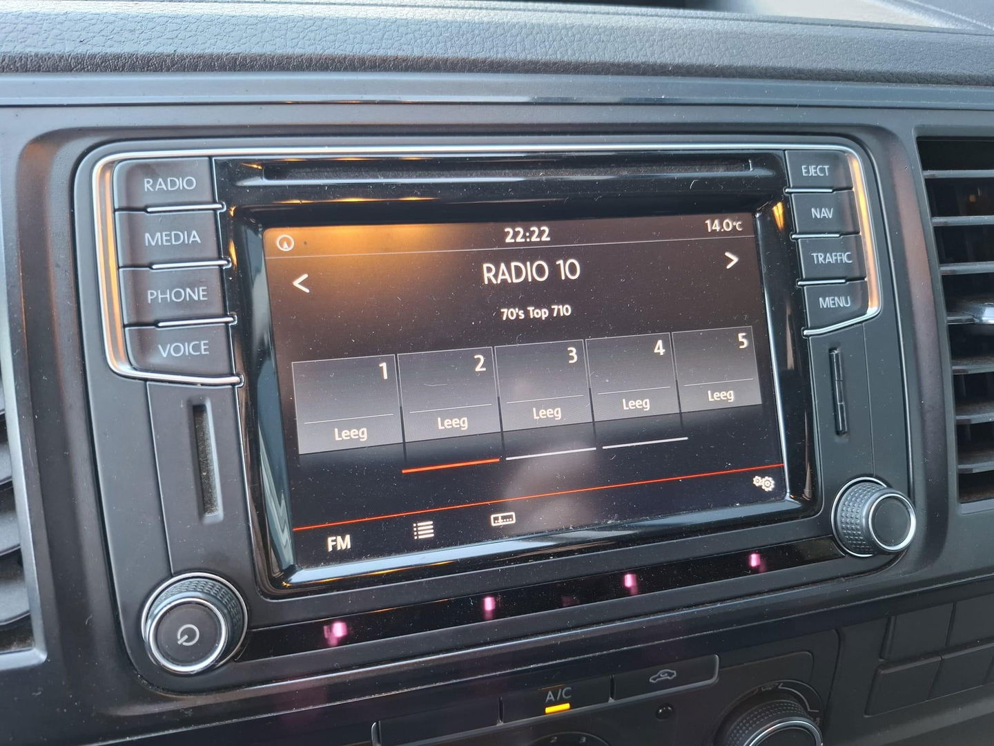 Volkswagen Transporter 2.0 TDI L2H1 Highline DUBBELE SCHUIFDEUR / AIRCO / CRUISE CONTROLE / TREKHAAK