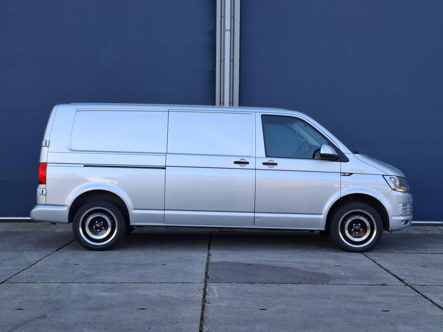 Volkswagen Transporter 2.0 TDI L2H1 Highline DUBBELE SCHUIFDEUR / AIRCO / CRUISE CONTROLE / TREKHAAK