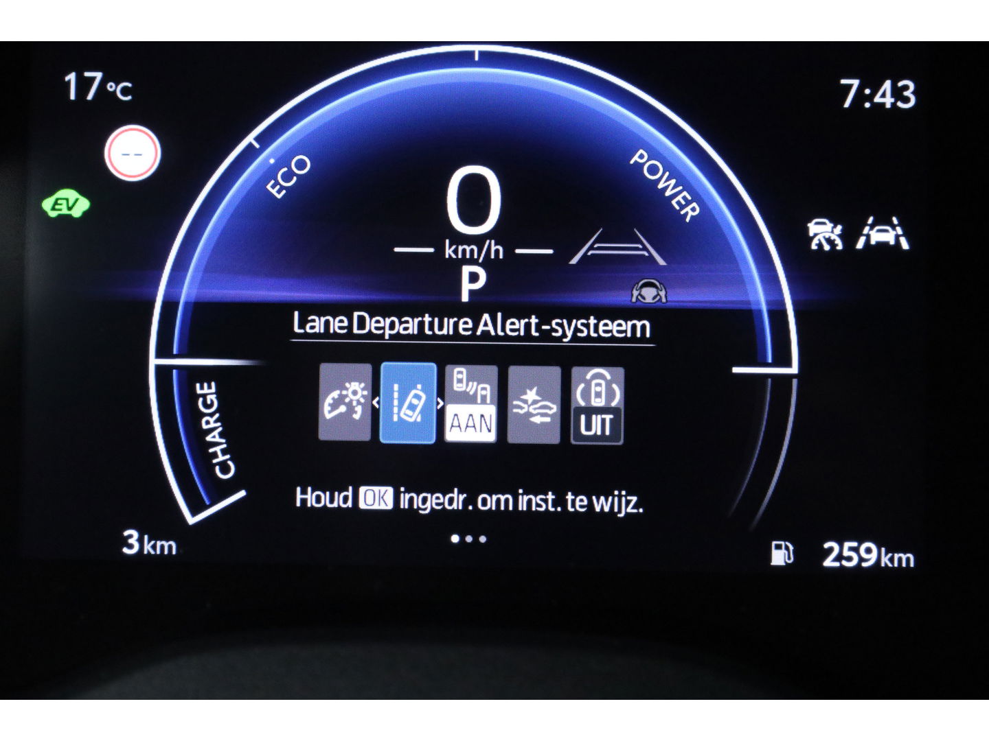 Toyota Yaris Cross 1.5 Hybrid 130 Teamplayer | Pearl White parelmoer | Winter pack | Safety Pack | Adapt. Cruise | Camera