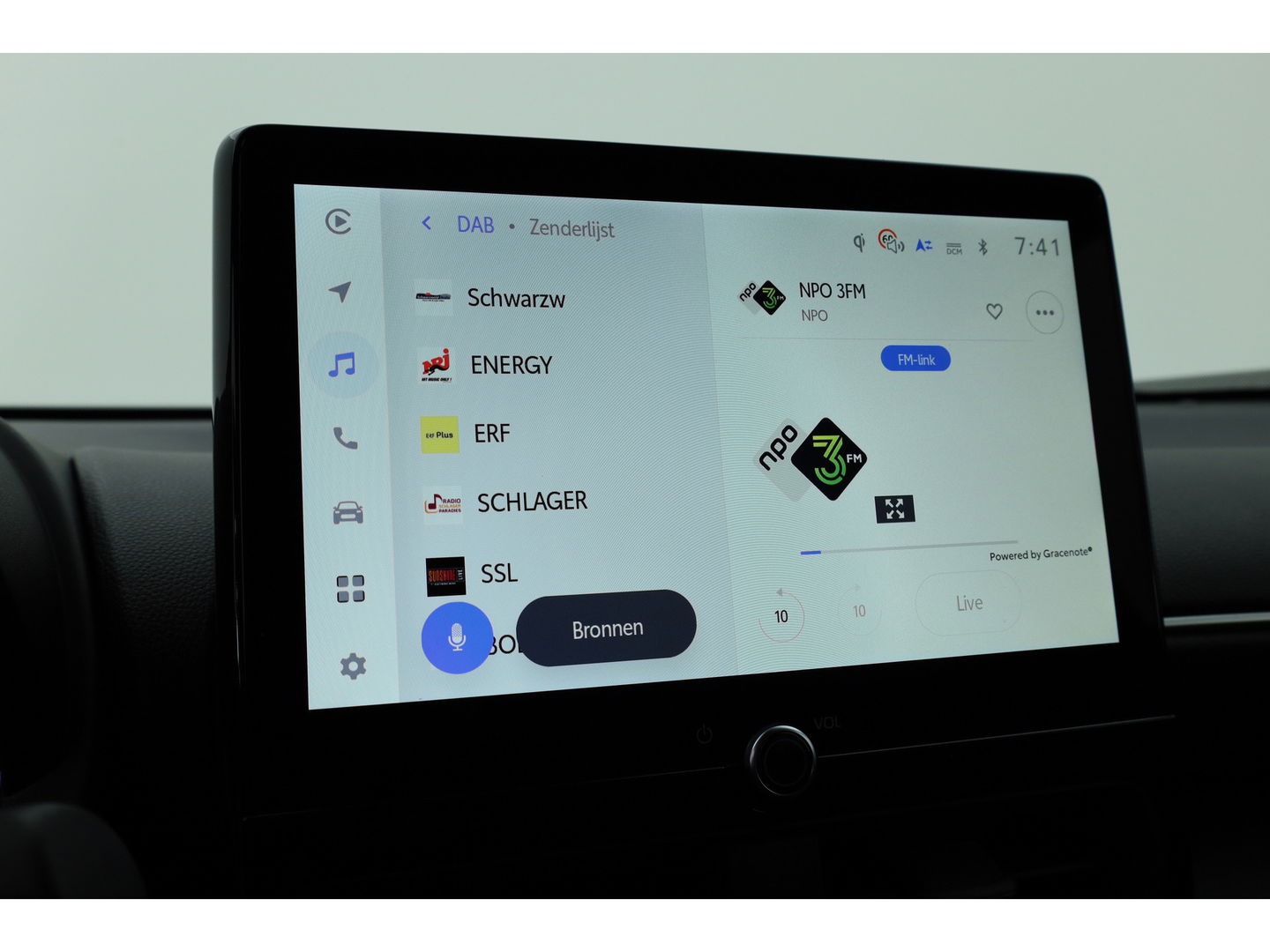 Toyota Yaris Cross 1.5 Hybrid 130 Teamplayer | Pearl White parelmoer | Winter pack | Safety Pack | Adapt. Cruise | Camera