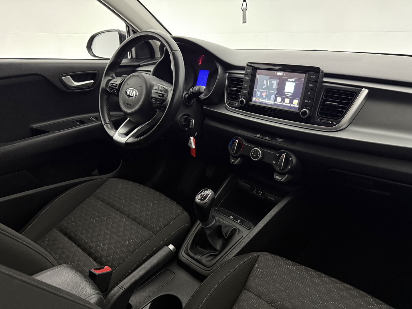 Kia Rio 1.0 TGDI DynamicLine | Camera | Cruise | Navigatie | Parkeersens. | LED