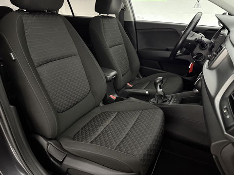 Kia Rio 1.0 TGDI DynamicLine | Camera | Cruise | Navigatie | Parkeersens. | LED