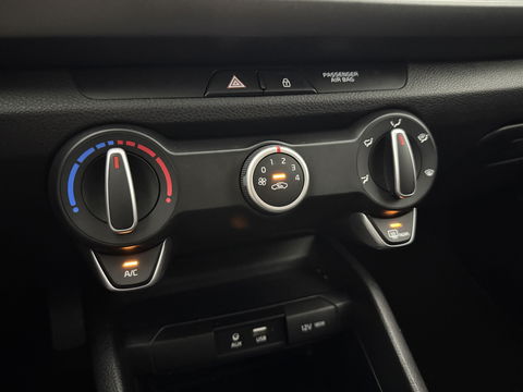 Kia Rio 1.0 TGDI DynamicLine | Camera | Cruise | Navigatie | Parkeersens. | LED