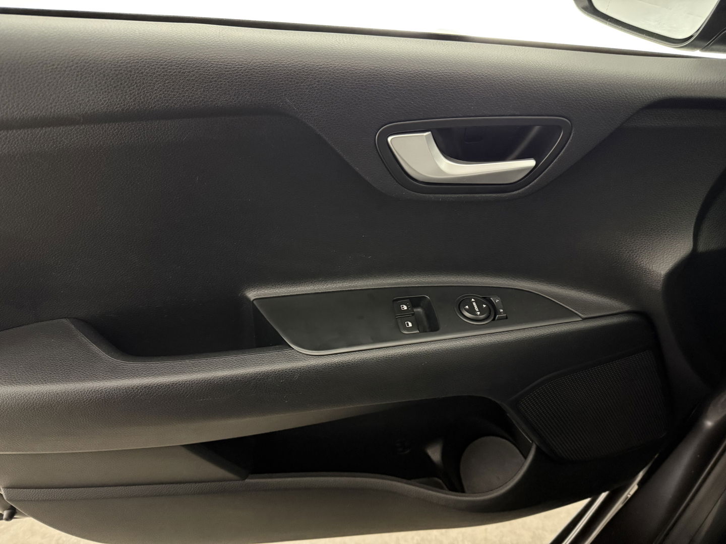 Kia Rio 1.0 TGDI DynamicLine | Camera | Cruise | Navigatie | Parkeersens. | LED