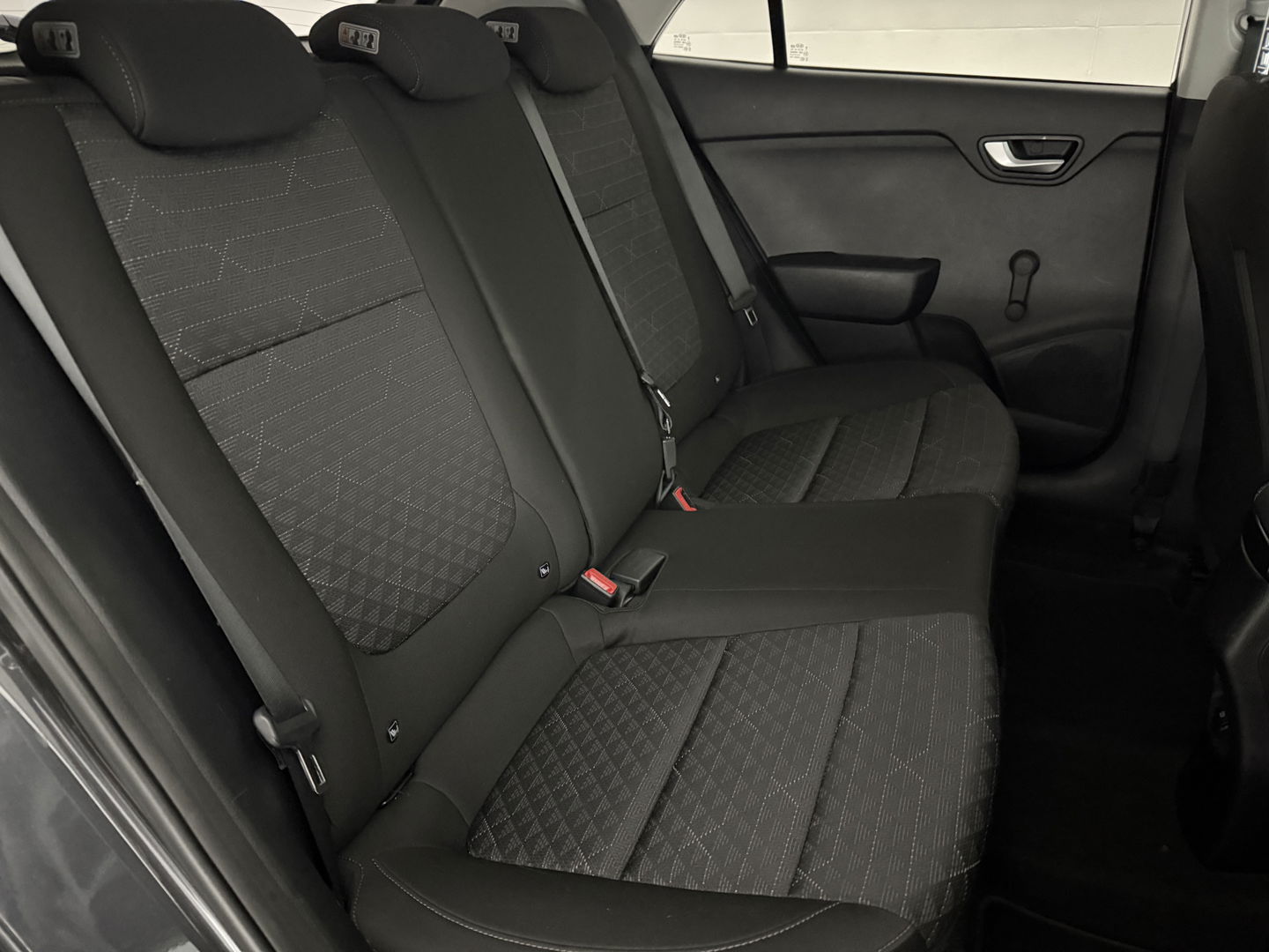 Kia Rio 1.0 TGDI DynamicLine | Camera | Cruise | Navigatie | Parkeersens. | LED