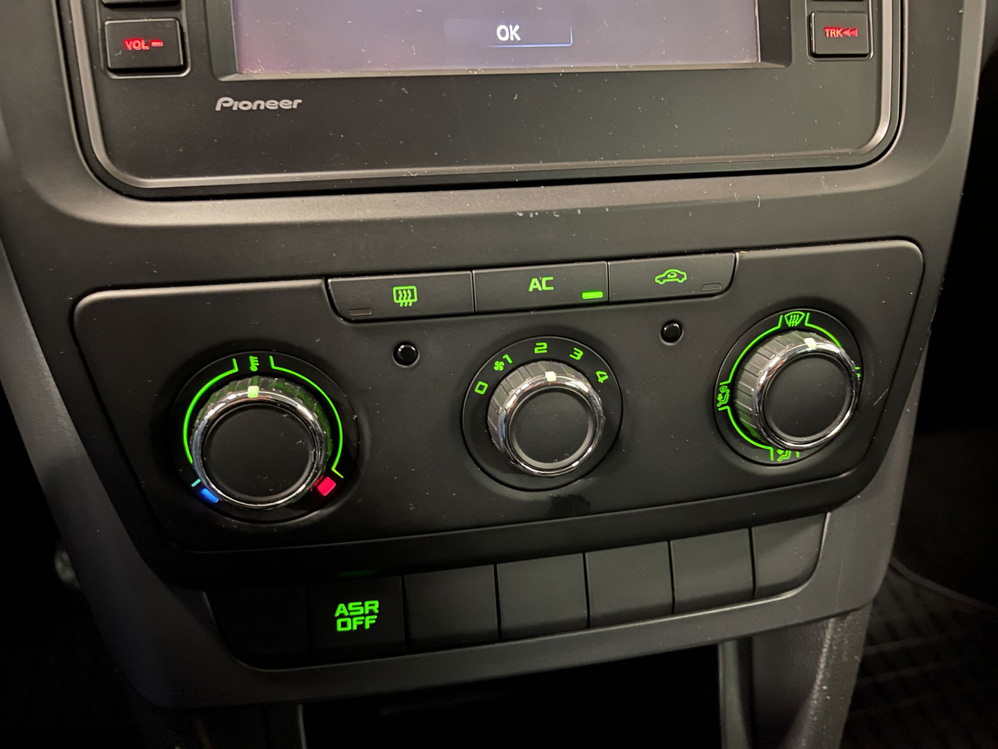 Škoda Yeti 1.2 TSI Comfort | Origineel Nederlands | Lichtmetaal 16'' | Airconditioning | Navigatie | Radio/Cd | Isofix |