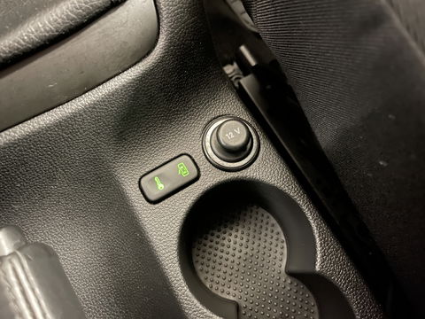 Škoda Yeti 1.2 TSI Comfort | Origineel Nederlands | Lichtmetaal 16'' | Airconditioning | Navigatie | Radio/Cd | Isofix |