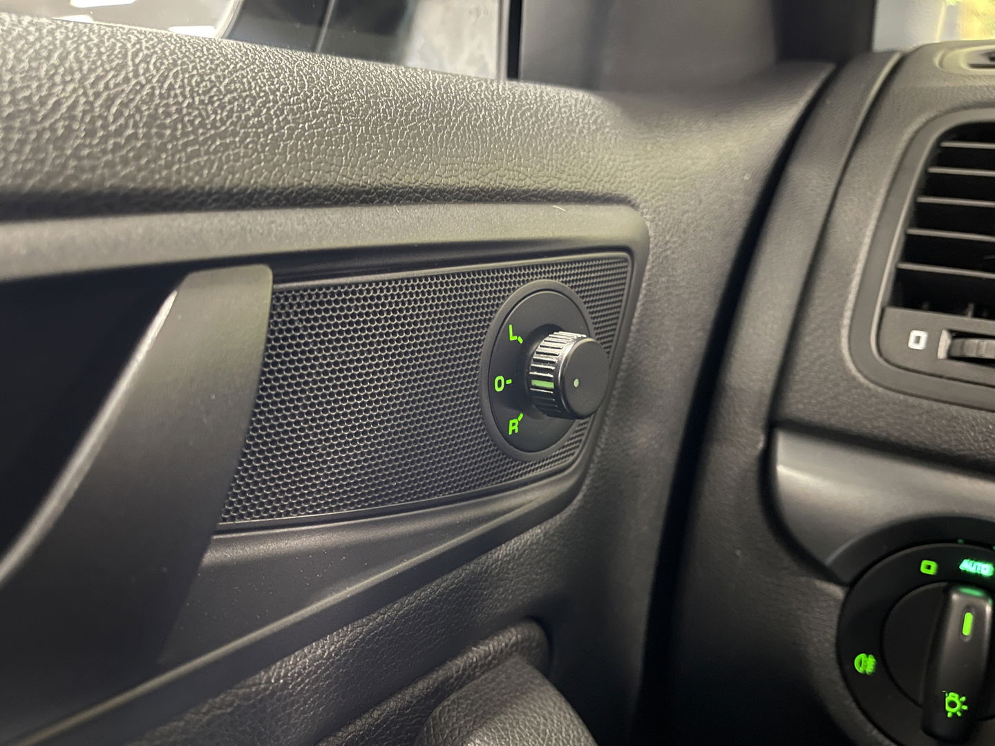 Škoda Yeti 1.2 TSI Comfort | Origineel Nederlands | Lichtmetaal 16'' | Airconditioning | Navigatie | Radio/Cd | Isofix |