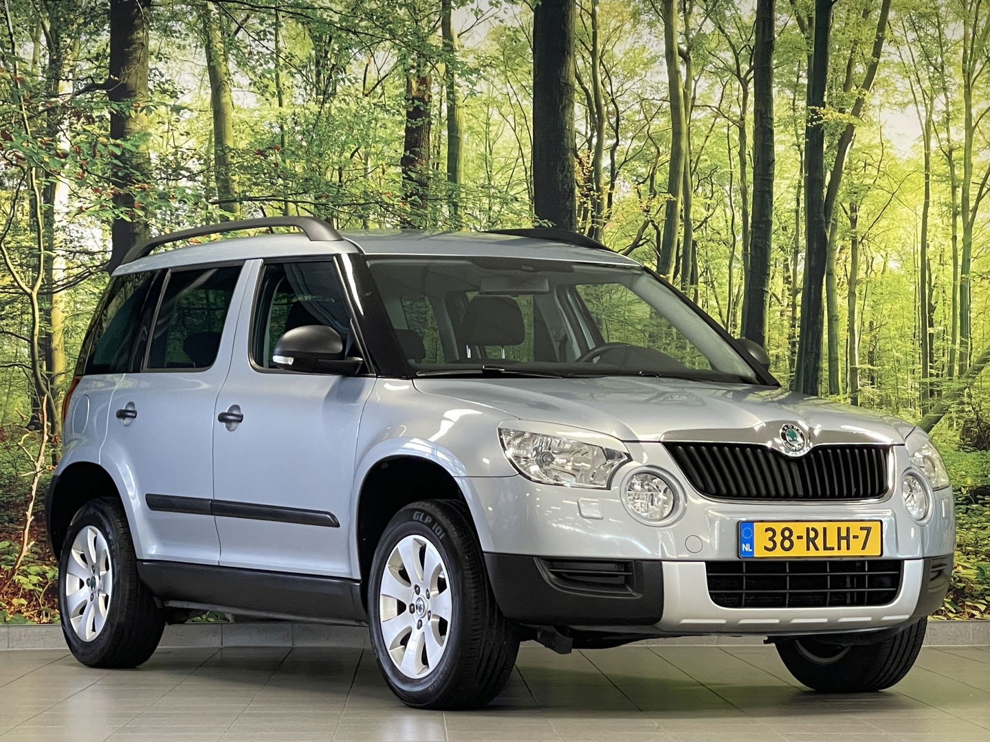 Škoda Yeti 1.2 TSI Comfort | Origineel Nederlands | Lichtmetaal 16'' | Airconditioning | Navigatie | Radio/Cd | Isofix |