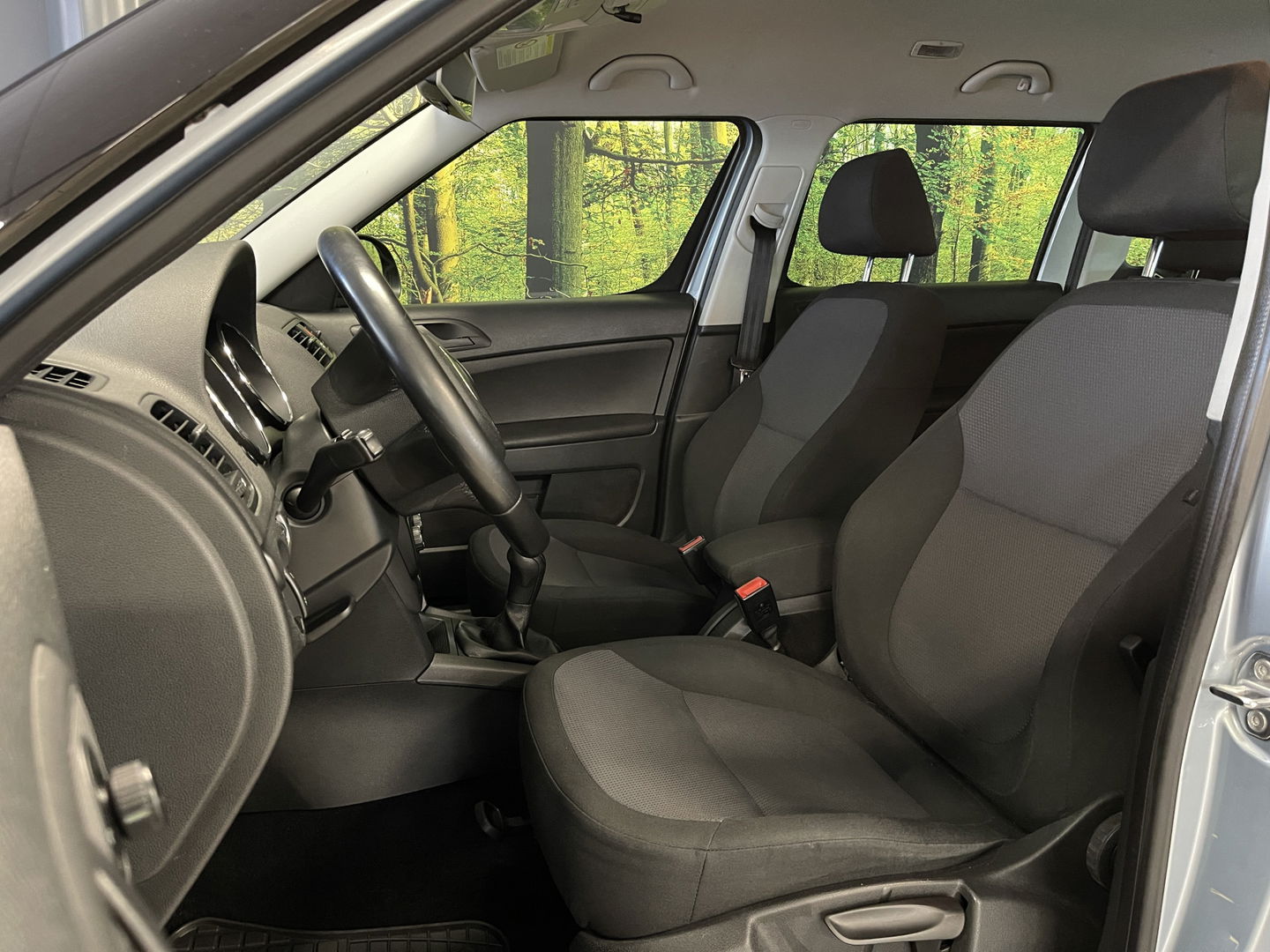 Škoda Yeti 1.2 TSI Comfort | Origineel Nederlands | Lichtmetaal 16'' | Airconditioning | Navigatie | Radio/Cd | Isofix |